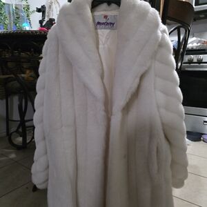 Monterey Luxe Cream Teddy Jacket